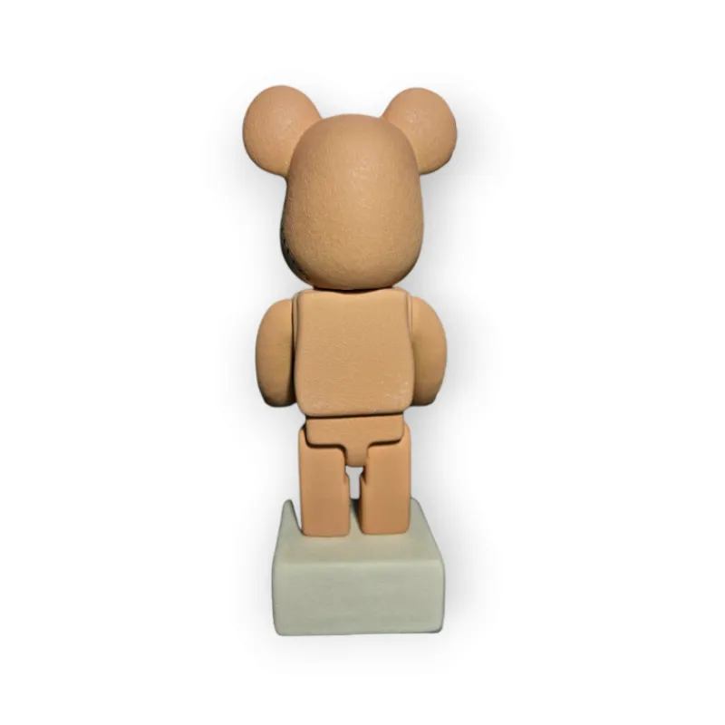 bearbrick_rosa_xcm_elegan_1.webp Stone Italia Comunione | Battesimo E Nascita>Bearbrick Rosa 18x7cm: Eleganza per la tua casa