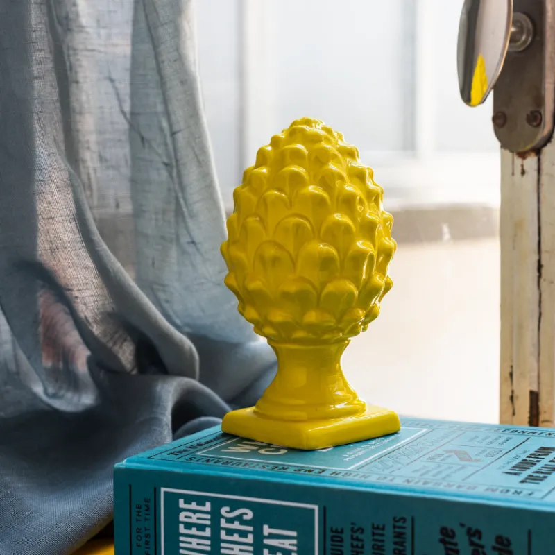 pigna_gialla_in_ceramica__1-2.webp Henriette Matrimonio | Comunione>Pigna Gialla in Ceramica 15cm - Bomboniere Uniche e Personalizzate